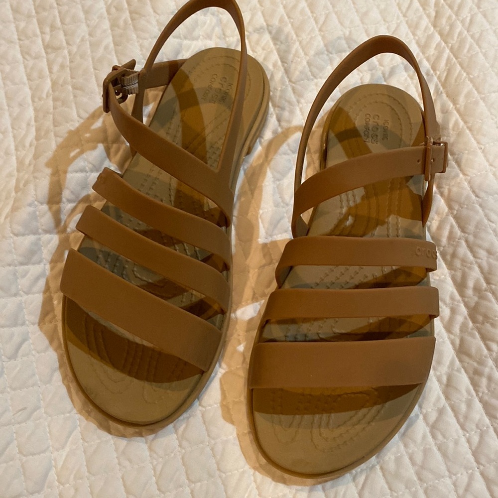 Crocs women’s sandals size 7